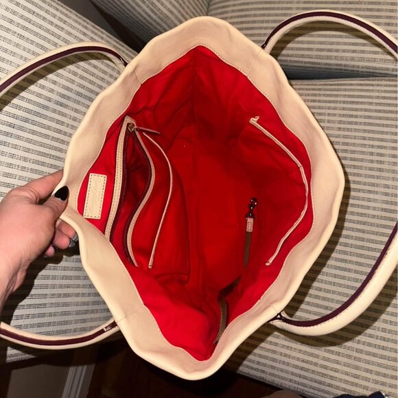 Dooney & Bourke Purse with Logo Lock – Excellent Condition - Picture 2 of 2